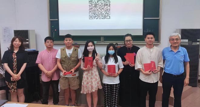 华东神学院举办“《天风》的历史与现状”专题讲座 华东神学院举办“《天风》的历史与现状”专题讲座